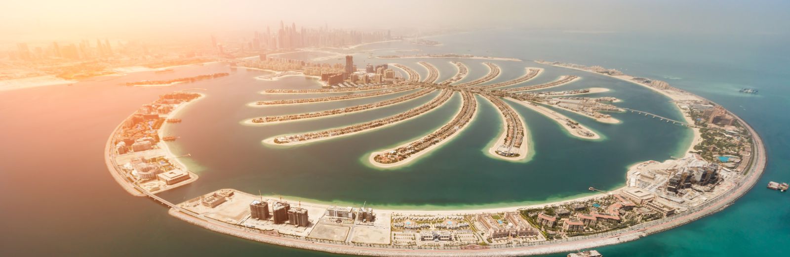 ilha artificial em forma de palmeira de dubai